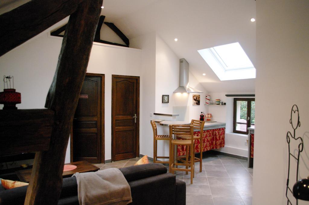 Fontenay-les-BriisEscalebelairアパートメント 部屋 写真