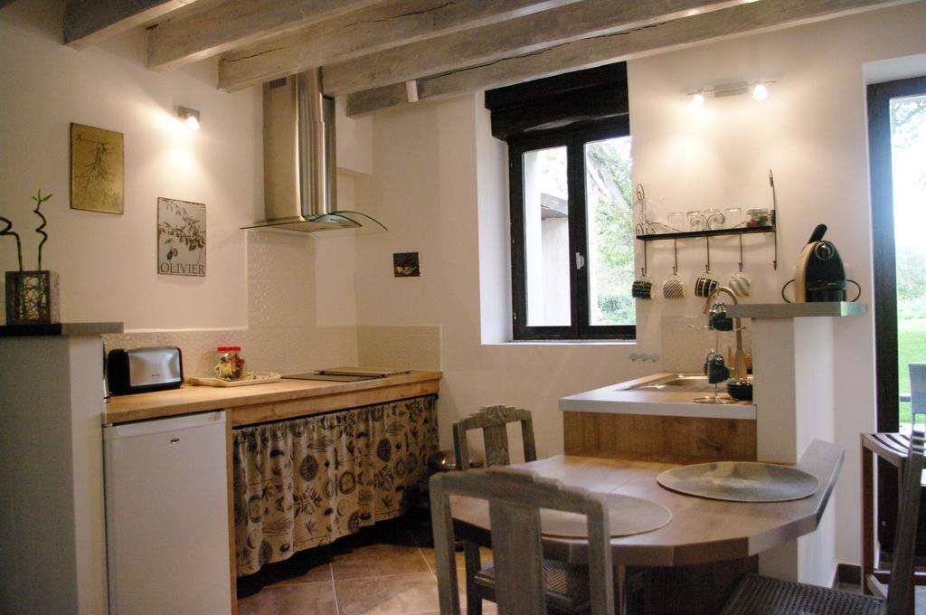 Fontenay-les-BriisEscalebelairアパートメント 部屋 写真