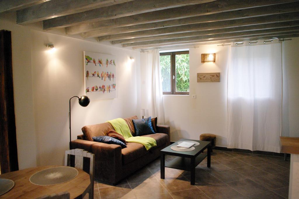 Fontenay-les-BriisEscalebelairアパートメント 部屋 写真
